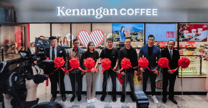 Kenangan Coffee Resmi Hadir di Taiwan dengan Gerai Pertamanya di Taipei!