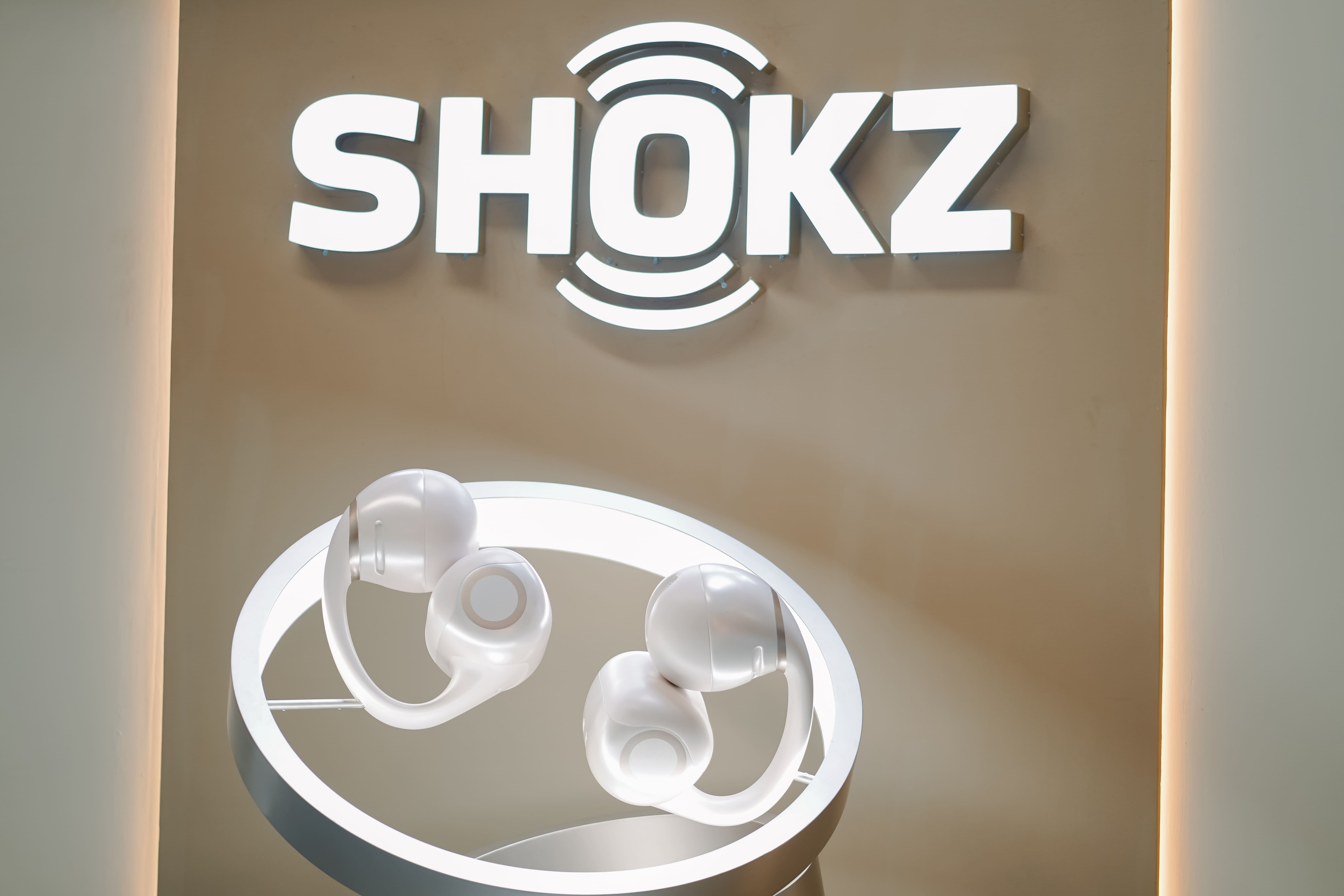 Shokz OpenDots 2 Resmi Hadir di Indonesia, Bawa Audio Premium dengan Desain Clip-On Stylish