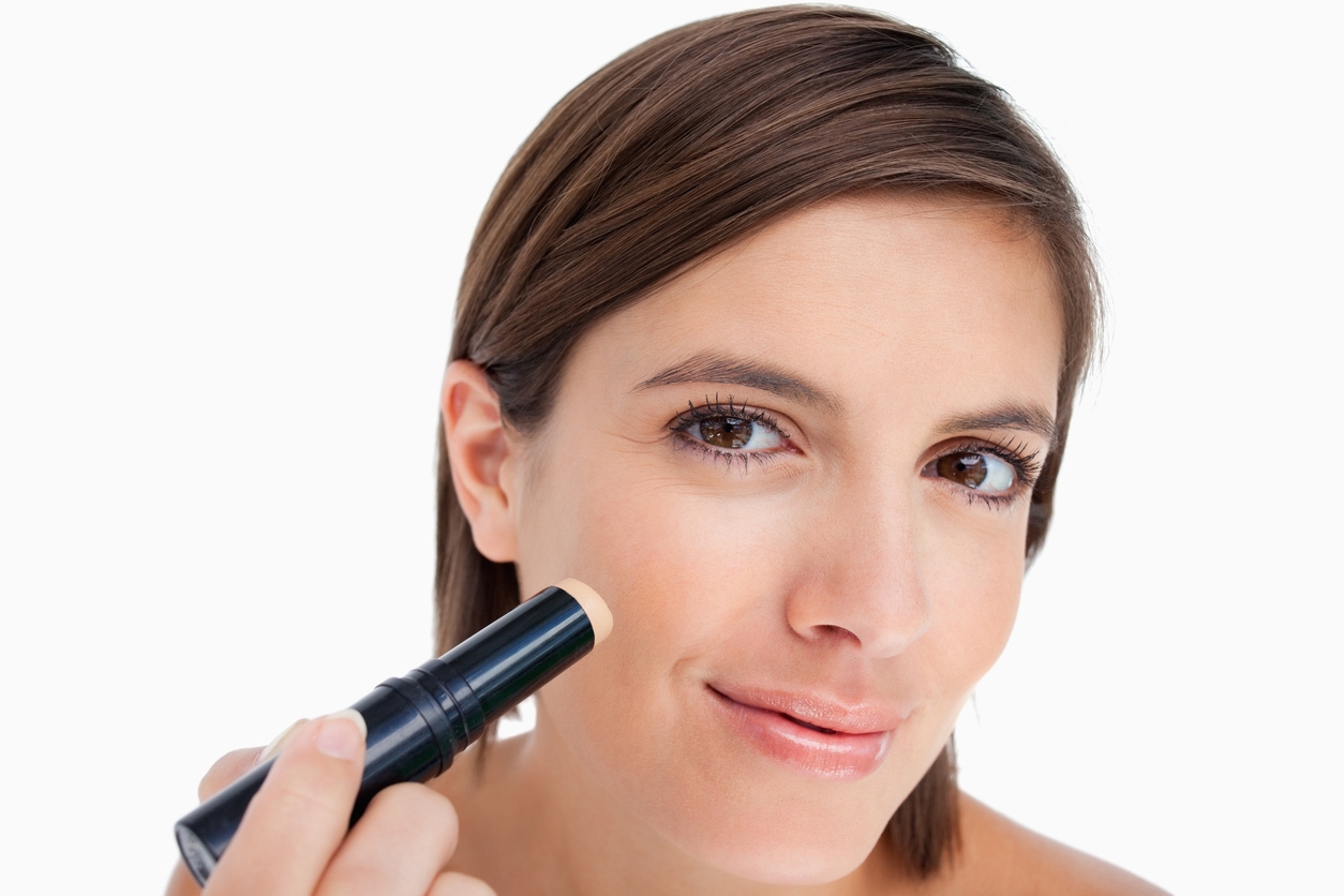Foundation Stick Bisa Bikin Makeup Flawless Sekali Usap? Intip Koleksi Baru dari SKINTIFIC!