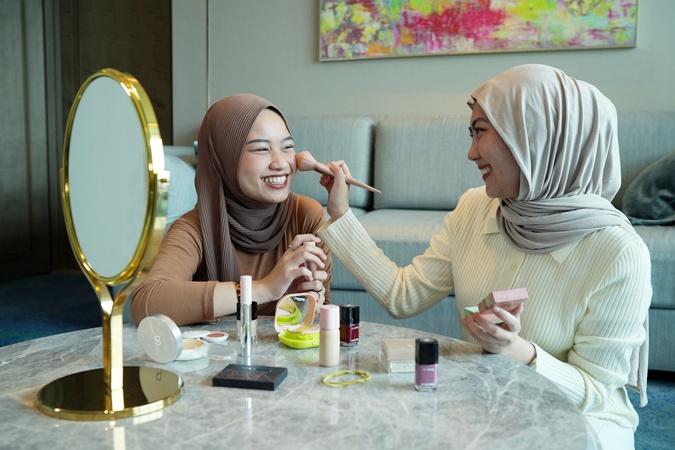 Tips Agar Makeup Flawless Saat Beraktivitas Selama Bulan Ramadan