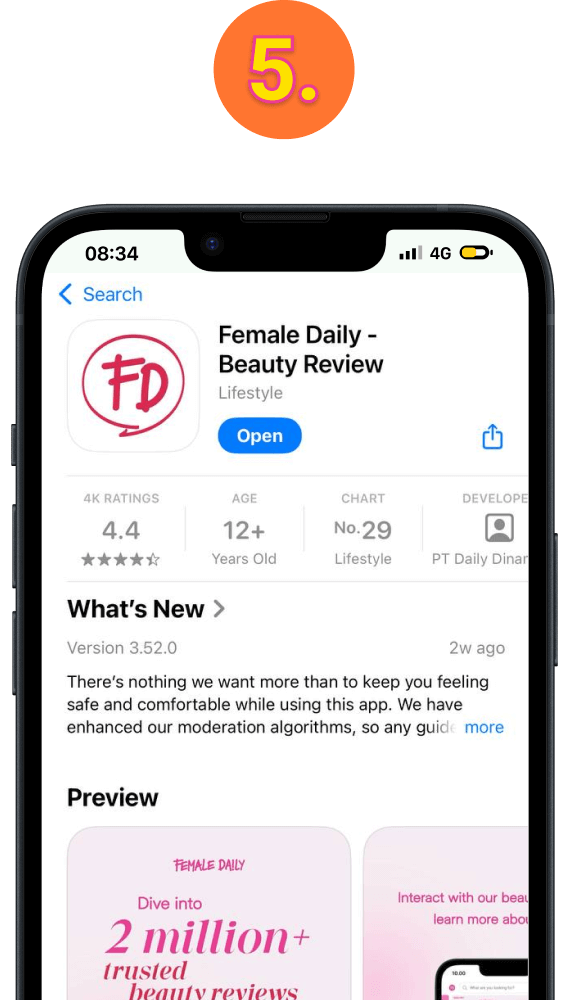 Install aplikasi Female Daily dan buat akun baru.